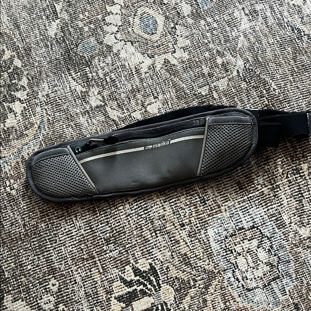 Marika Black and Gray Running Waist Belt Pack